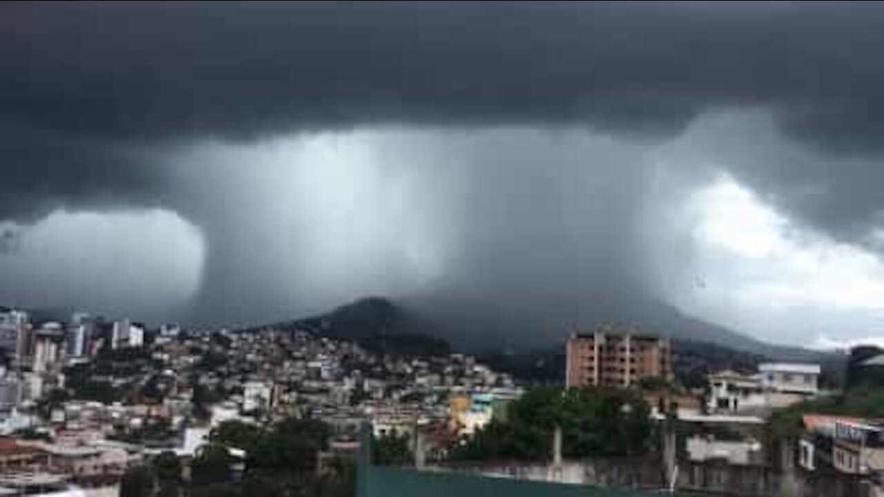 Apocalyptic-looking waterspout filmed above Brazilian town