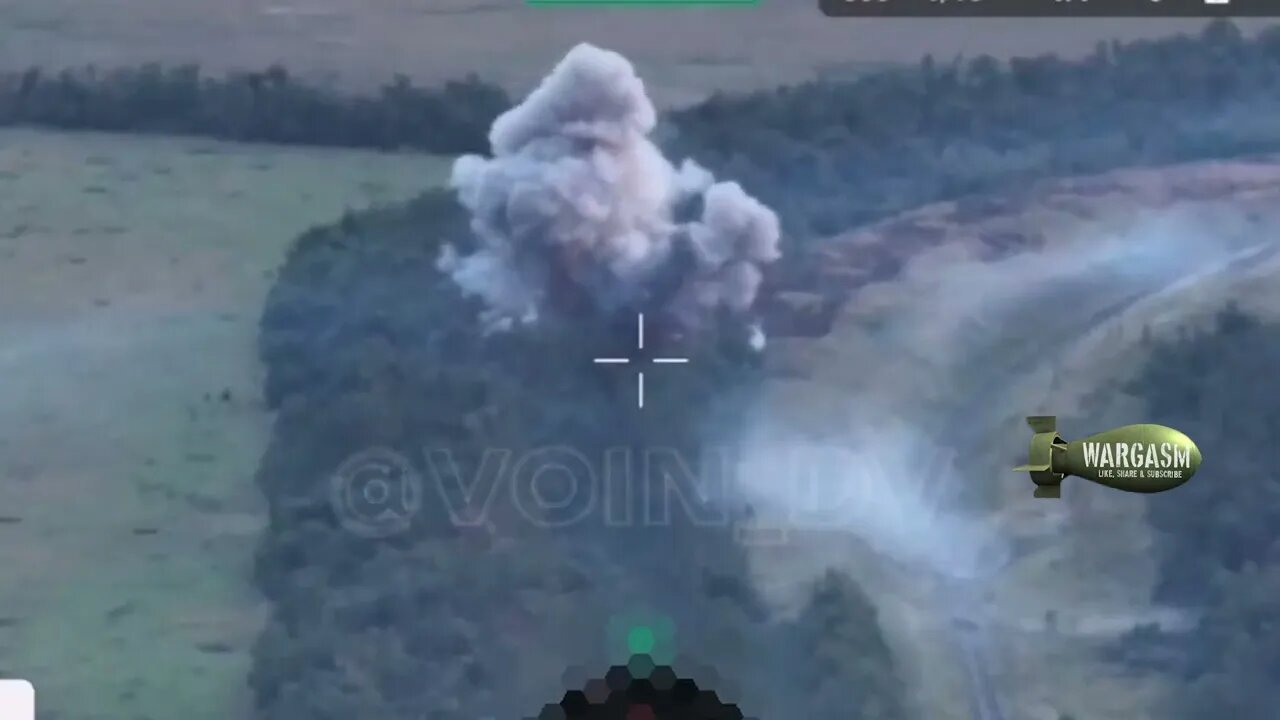 Massive thermobaric shockwave visable as Russia's TOS 1A 'Solntsepek' used in Zaporizhia