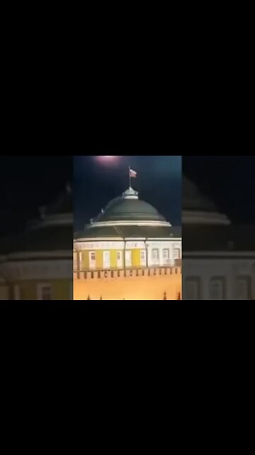 2 people can be seen climbing dome as drone hits Kremlin flagpole #russia @CanadianPrepper