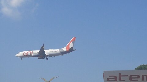 Boeing 737 MAX 8 PR-XMF na aproximação final antes de pousar em Manaus vindo de Fortaleza 26/07