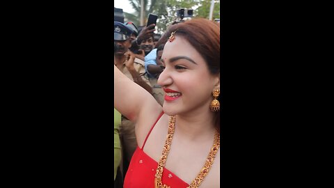 Honey rose