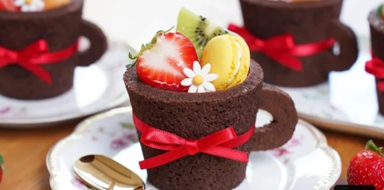 Are there any cupcake made with these ingredients ? /Mini strawberry chocolate cupcake 🍓🍫