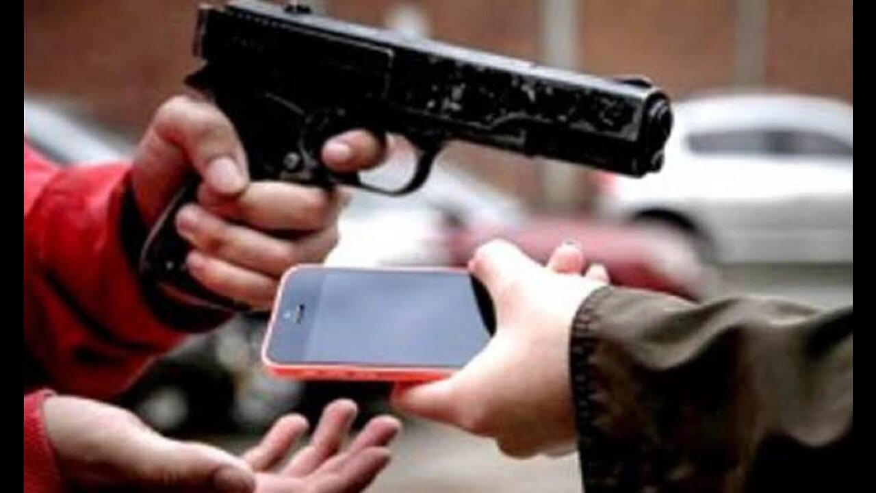 Roubar celular para tomar cerveja