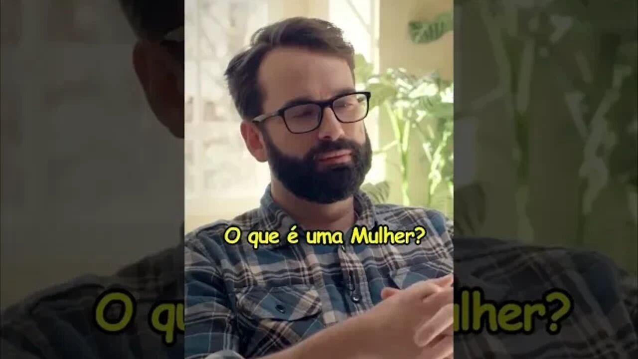 PHD em ESTUDOS DE GENERO tenta responder "O QUE é UMA MULHER?" #shorts