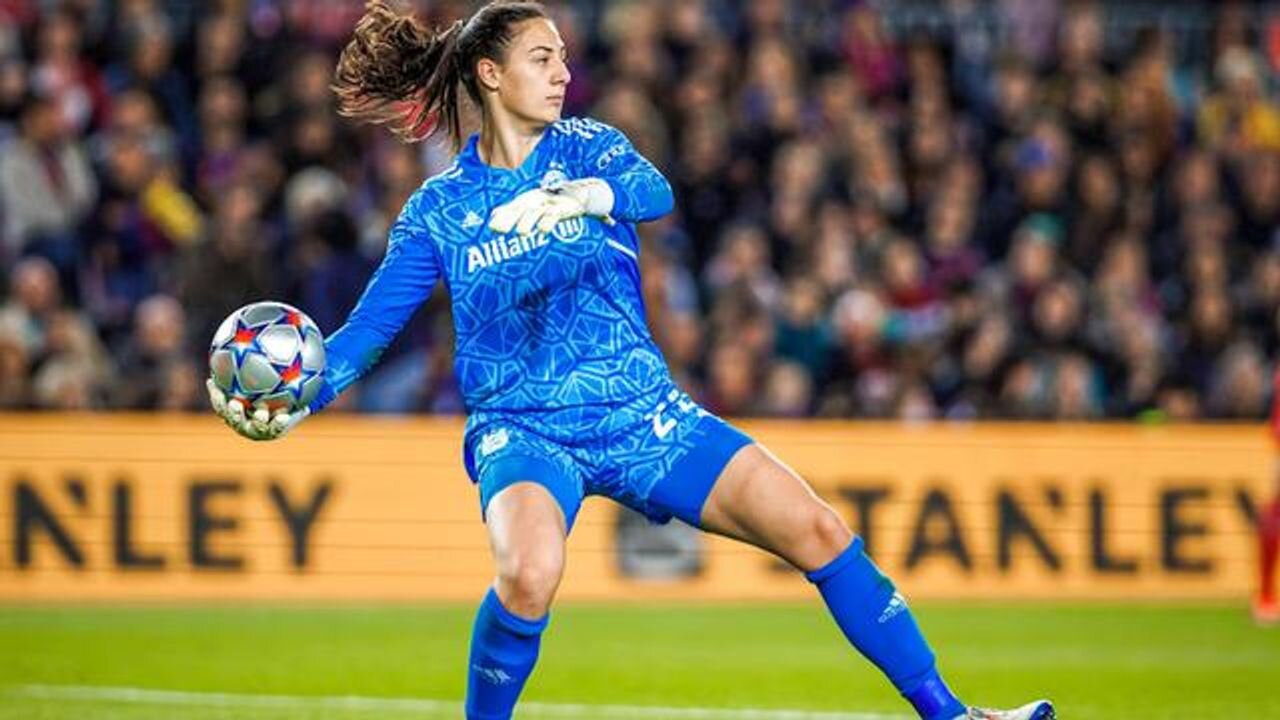 FC Bayern Women's Goalkeeper was Struck by Myocarditis last season - Maria Luisa Grohs (21)