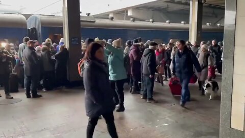 Civilians flee Kyiv, the capital of Ukraine