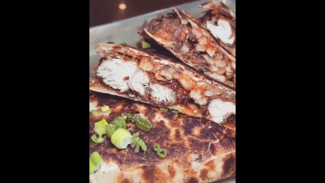 Chicken quesadillas | @elsielanewinghouse on IG ❤🇲🇽 #shorts