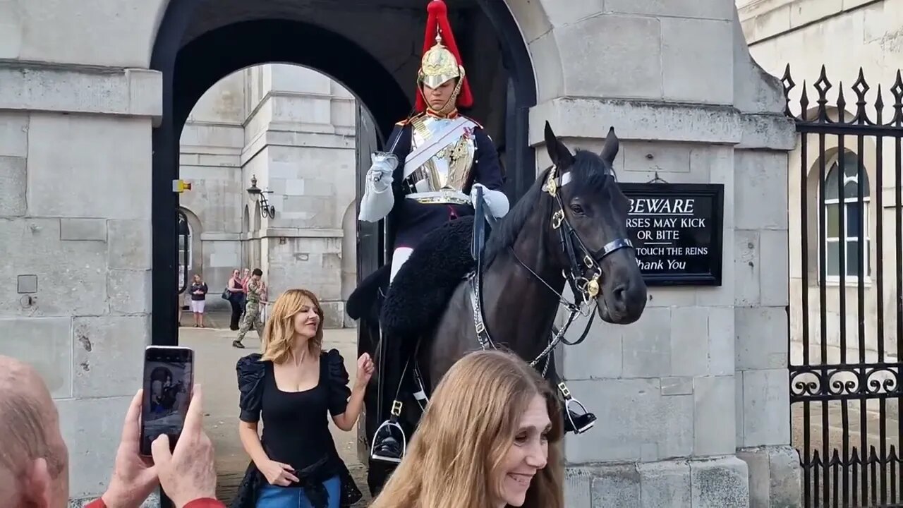 Don't touch the guard #thekingsguard