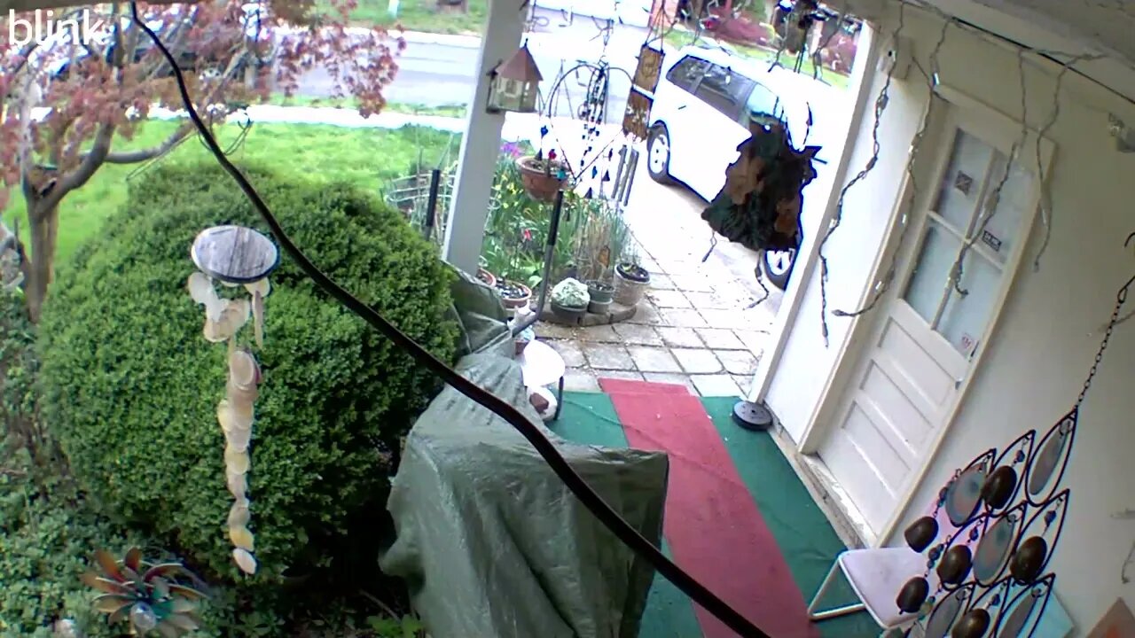 2_WEST_FLOODLIGHT_VIDEO_CAM_2023-04-07T17_44_25-0400.mp4