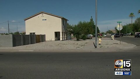 Fire consumes Glendale auto repair shop, one hospitalized