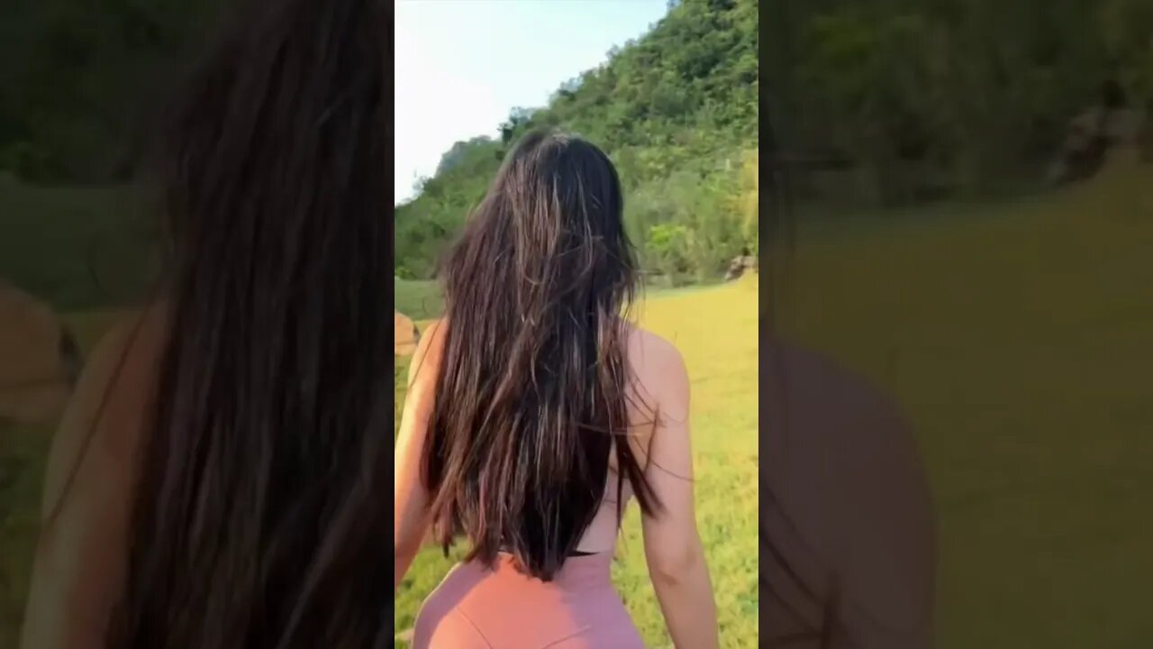 Chinese Girl With A Big Bottom Strolls In The Countryside