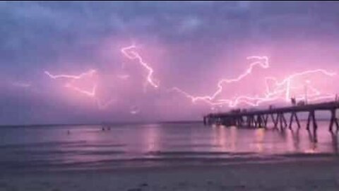 Spektakulær storm rammer Australien