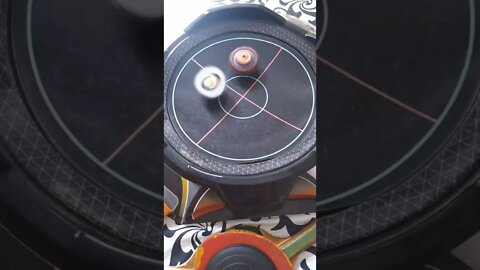 batalha de beyblade spriggan vs raphael (quem é o melhor?🤔👀)