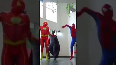 OS MELHORES, DANÇANDO BATMAN, CAPITÃO AMÉRICA E HOMEM-ARANHA NA LIGA DA ALEGRIA, LIKE