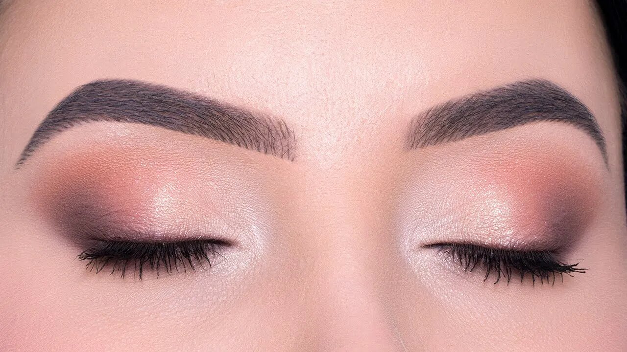 Soft Everyday Glam Eye Makeup Look for Every Occasion