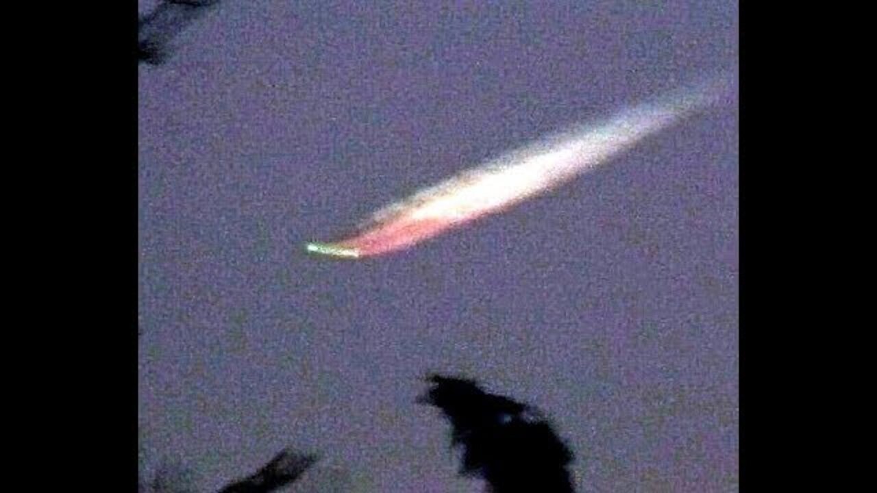 UFO Captured on Video Streaking Down from the Sky over Vancouver, B.C.!