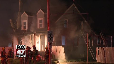 Morning fire destroys house in Lansing