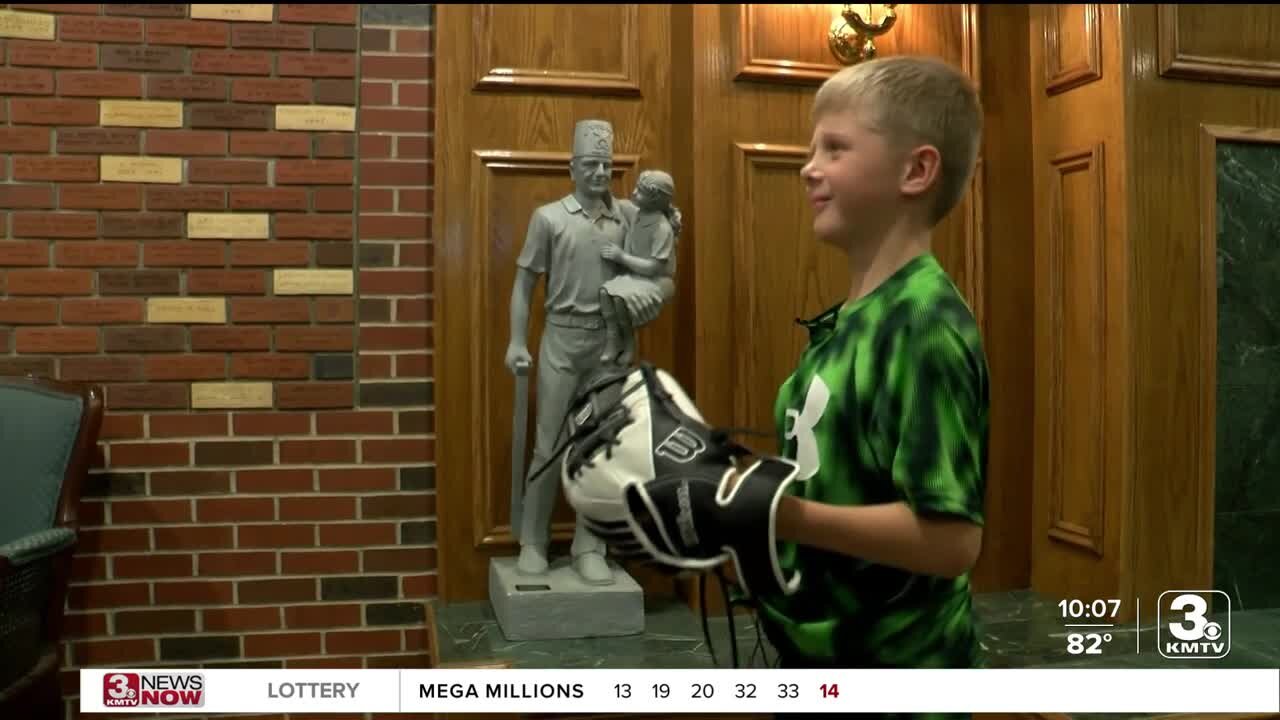 9-year-old Papillion boy receives custom baseball glove