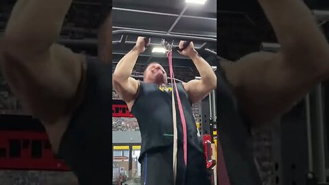 2 Guys, 1 Rack #shorts