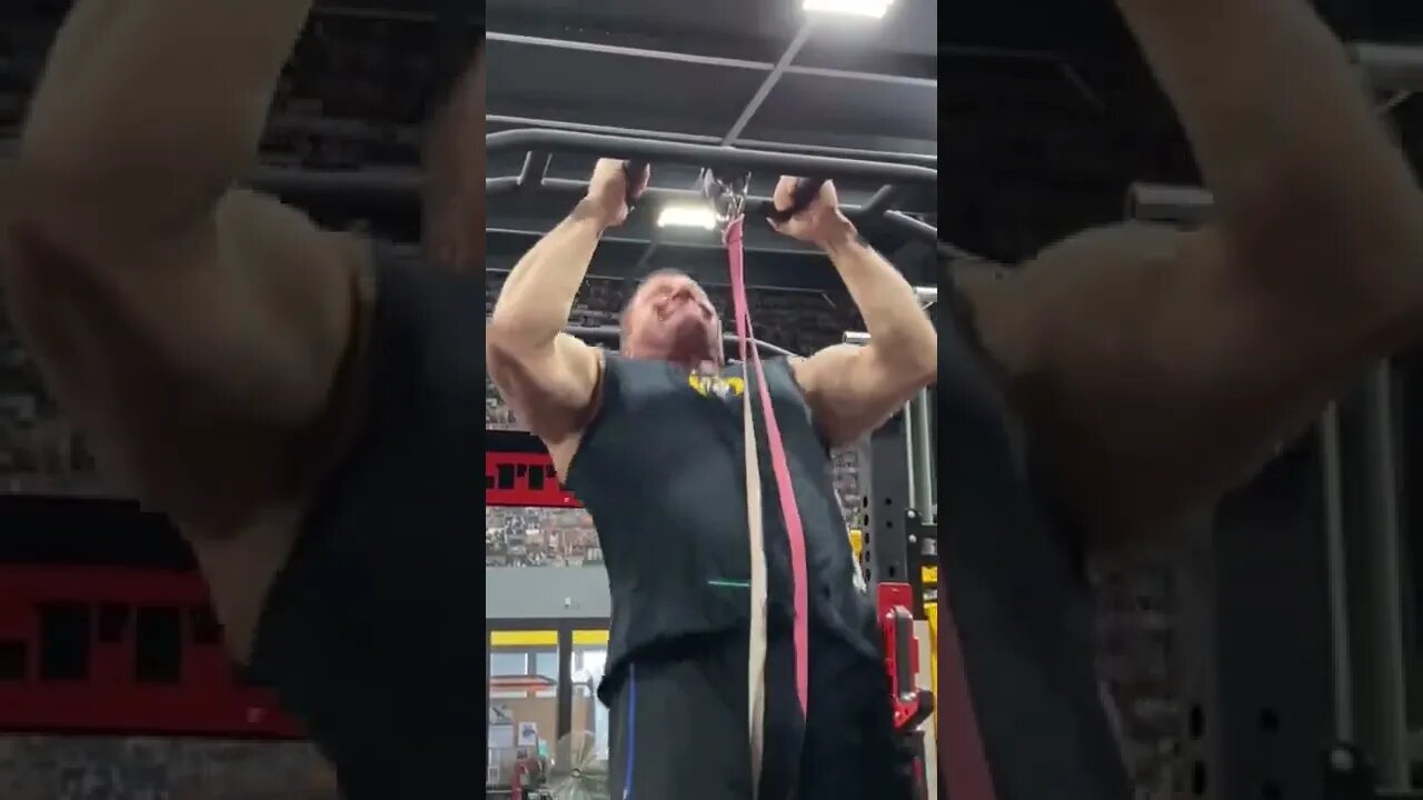 2 Guys, 1 Rack #shorts