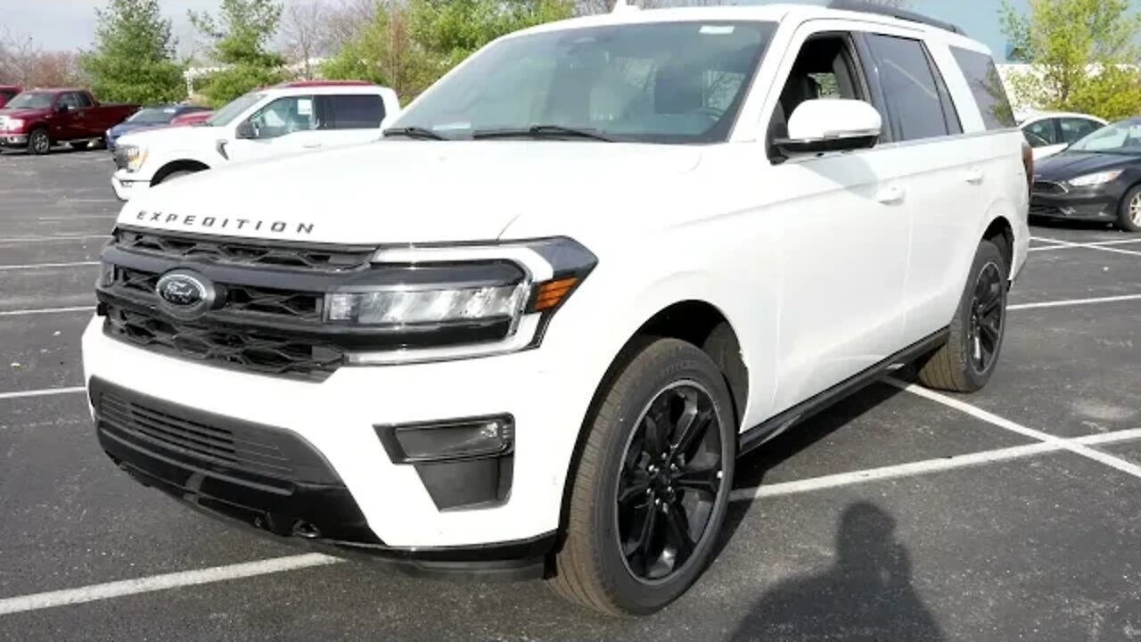 2022 Ford Explorer Limited Stealth Edition