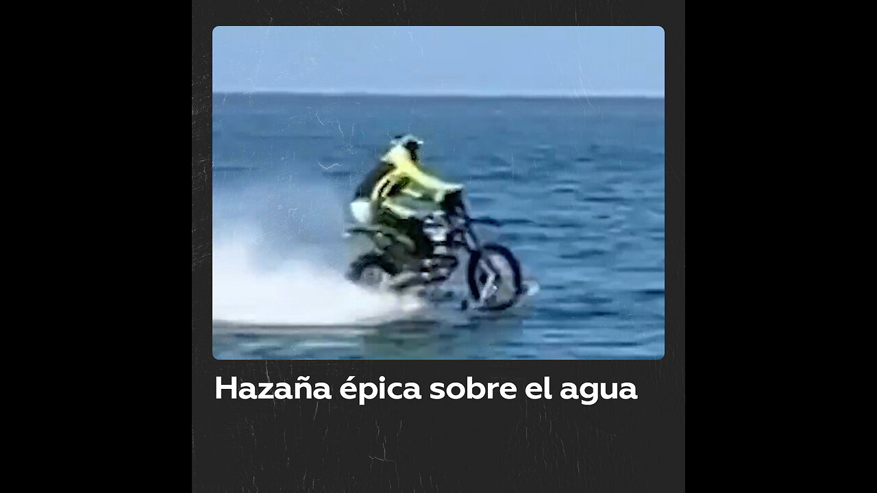 Motociclista rompe récord mundial con una hazaña sobre el agua