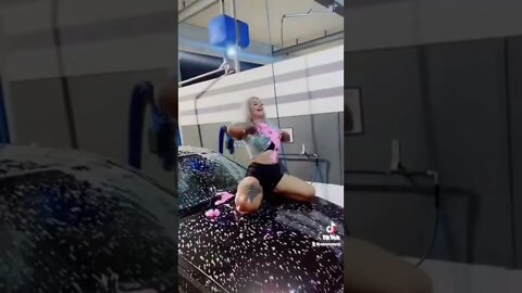 Guy likes her washing his car lol