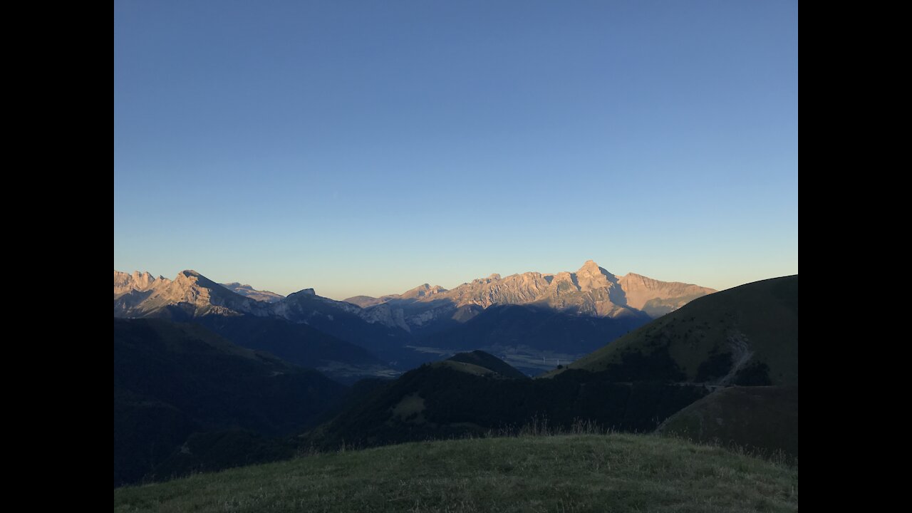 Amazing view of huge mountains. I have never seen such beauty before.