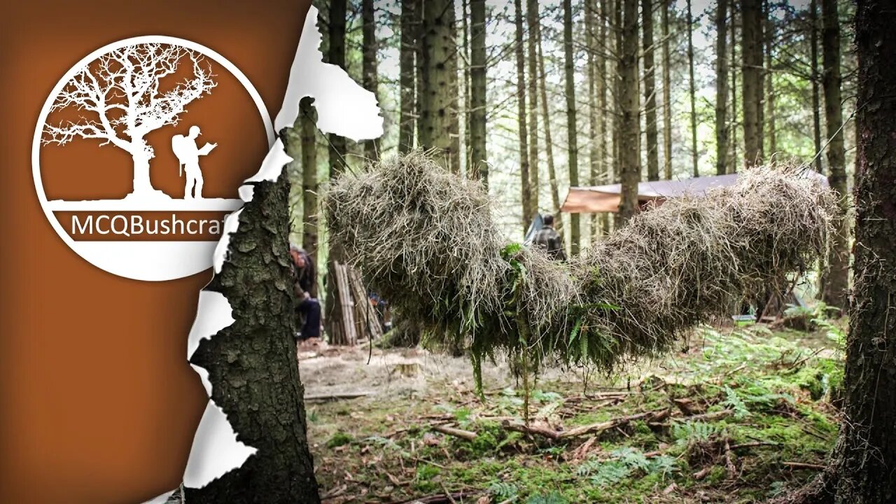 Bushcraft Weaving a Natural Shelter Grass Mattress