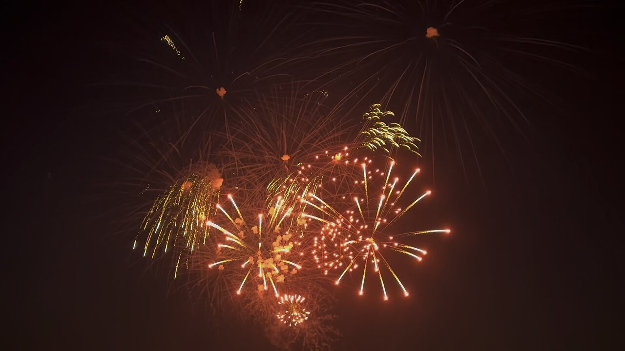 CANADA DAY fireworks in woodbine beach Toronto 🇨🇦🇨🇦🇨🇦🇨🇦