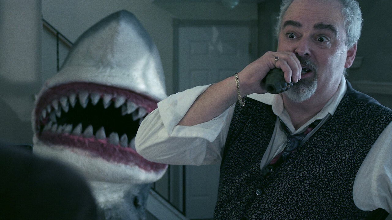 INOSH - Watching House Shark!