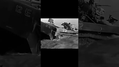 Um LVT mergulhando no Rio Reno.Operação Pilhagem.No total, foram feitos 18.616. #war #guerra #ww2