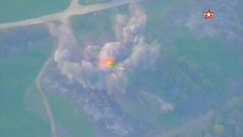 Iskander missile strikes a Ukrainian military facility