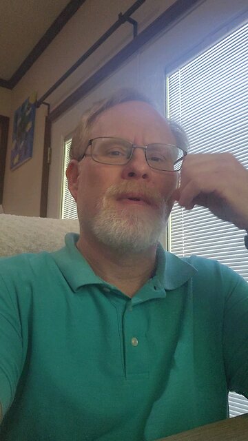 Howard Stern interviews Kamala... & the difference between us and other countries.