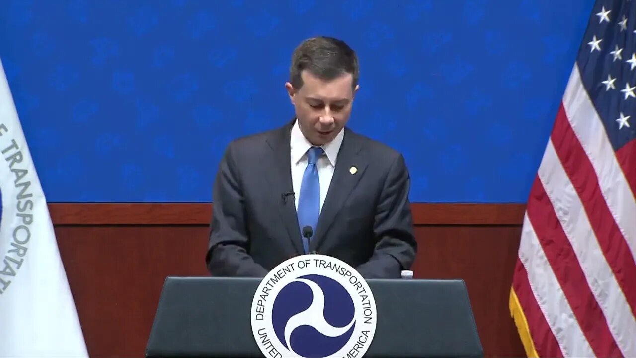 Transportation Sec. Pete Buttigieg Doesn’t Mention FAA Staffing Issues In Summer 2022 Airline Delays