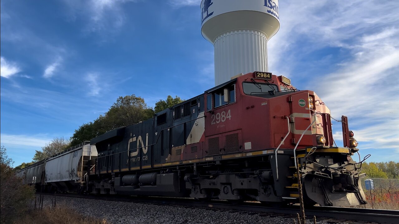 Railroad Crane in action, Canadian National, Union Pacific and BNSF Railway - Hinckley Sub