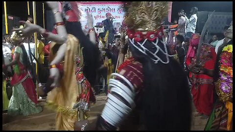 Navratri Na superhit garba likhava mate aap like comment kar sakte hain