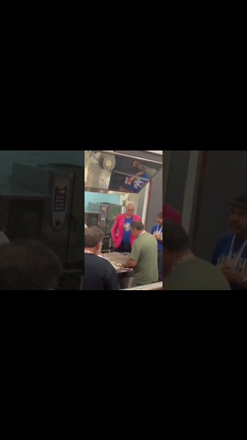 😉That's how you spread butter 😂 on a slice of bread