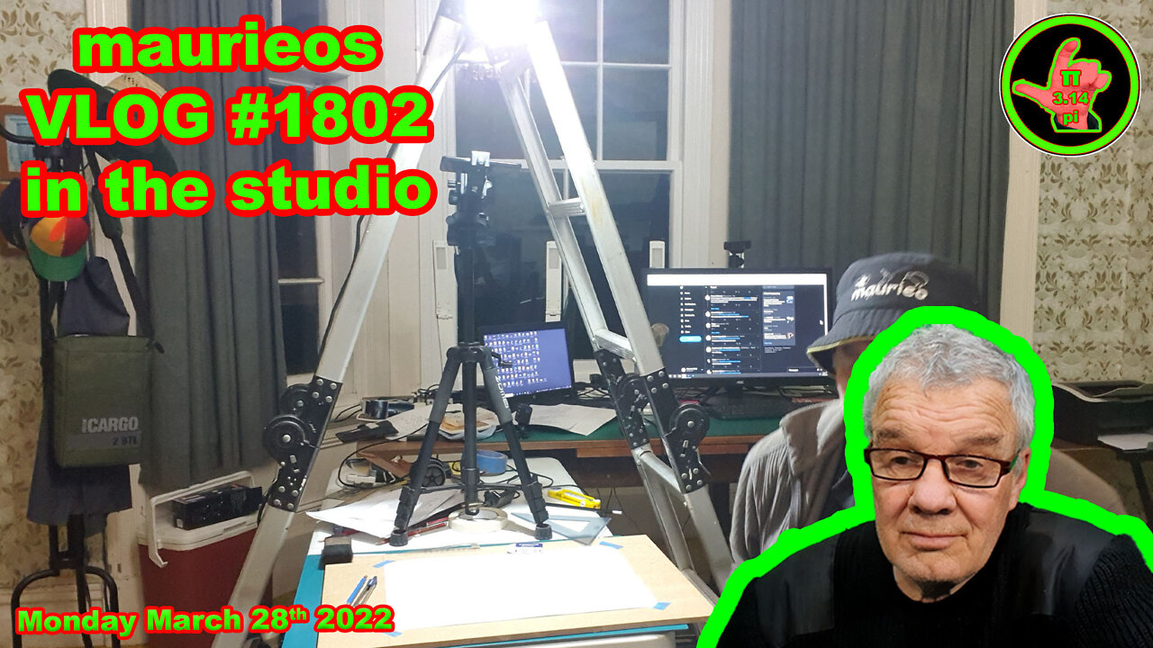 maurieos VLOG #1802 in the studio