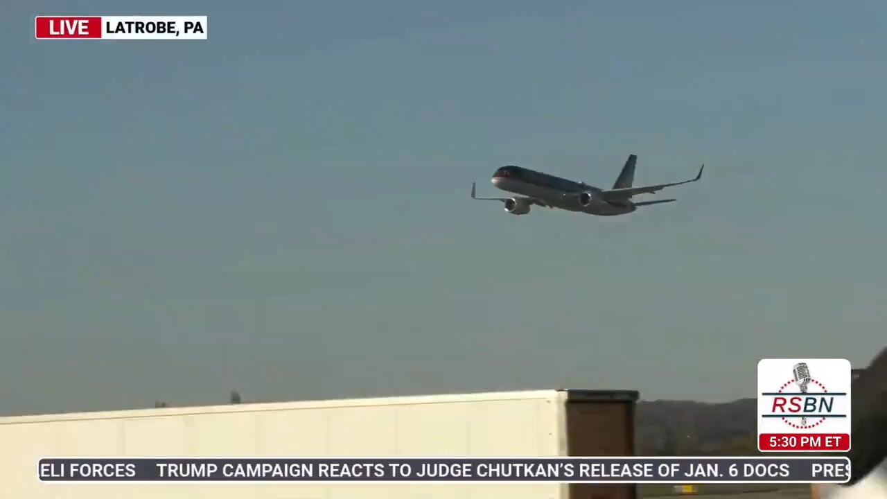 President Trump with the flyover in Latrobe, Pennsylvania! 🔥