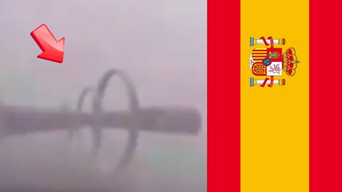 Large UFO hidden in fog! Spain [Space]