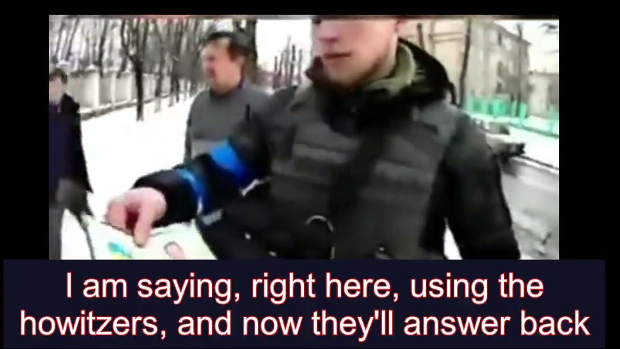 MULTIPLE VIDEOS LIKE THIS FROM AROUND UKRAINE WHERE THE POPULATION DIRECTLY APPROACHES THE MILITARY