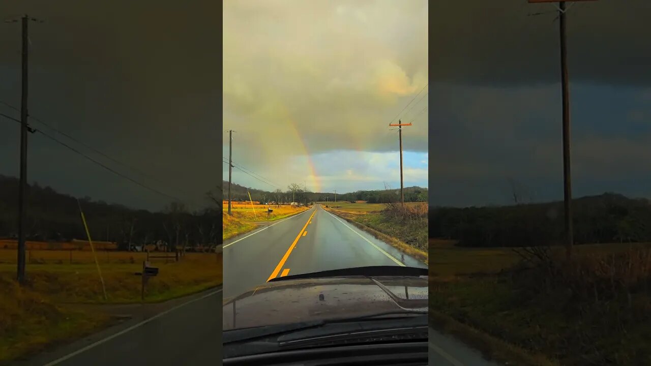 Driving Straight Towards a Double Rainbow in Tennessee @UncleTimsFarm #kärnəvór