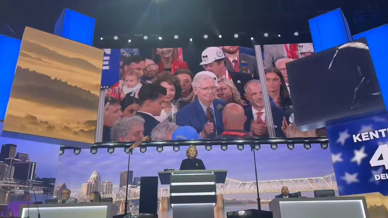 Mitch McConnell received a harsh reception of boos while on the floor of the RNC Convention.