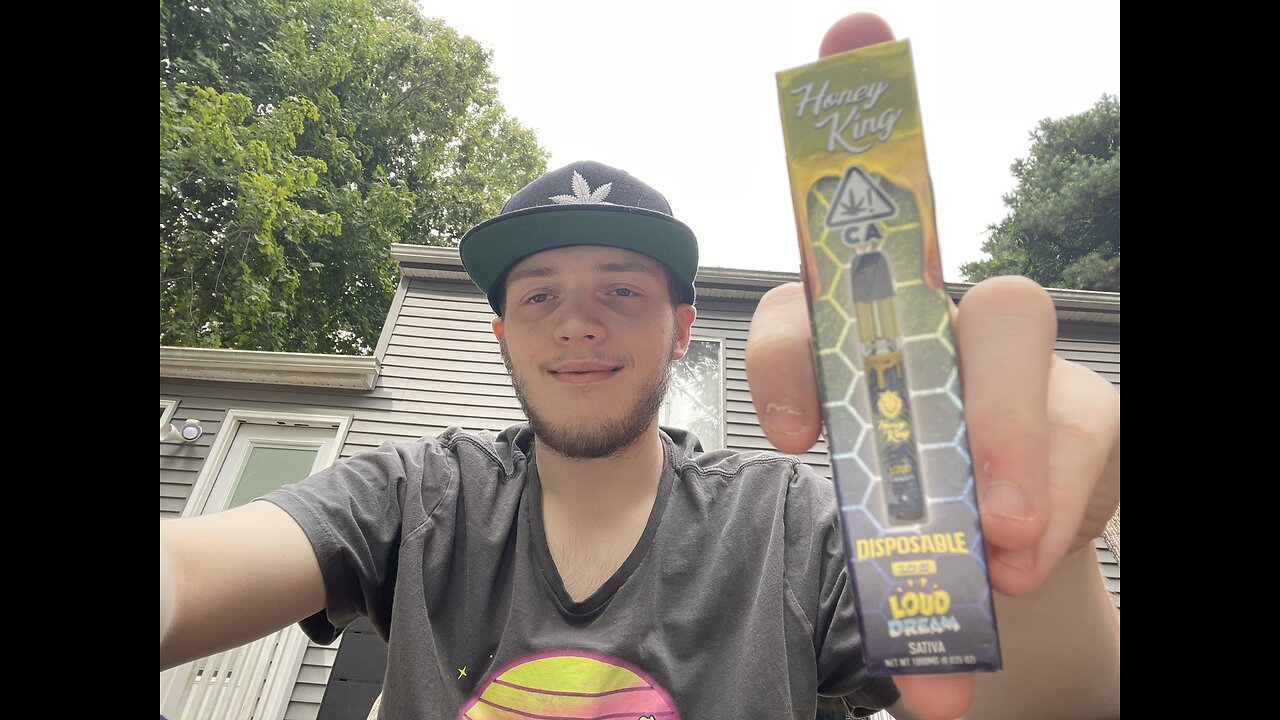 Reviewing Honey King Loud Dream 1G Sativa Disposable ! ( One of the best honey king products!)