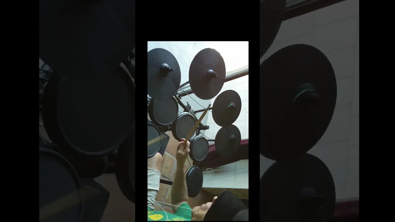 Drummin on my Tune