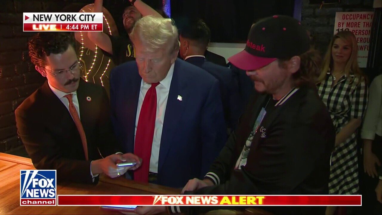 Trump Makes Stop At PubKey, A Bitcoin Bar In New York City