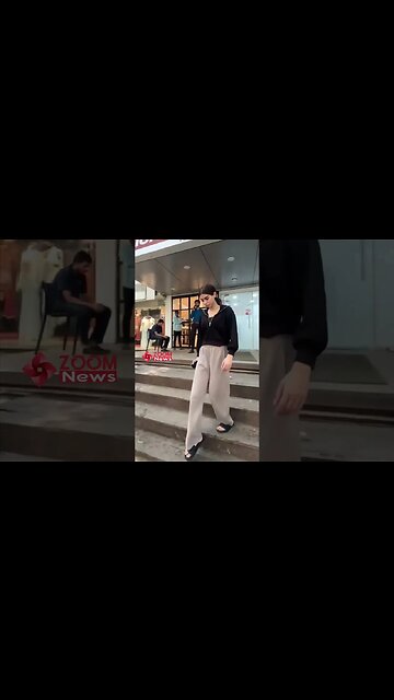 Khushi Kapoor AVOIDS eye contact with paps as she rushes to her car🤩