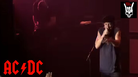 AC/DC - Shoot to Thrill (Live at the Circus Krone, Munich 2003)