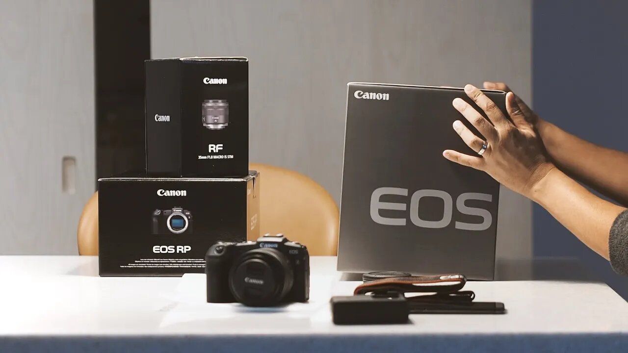 Canon EOS RP RF35mm f1.8 Silent Unboxing